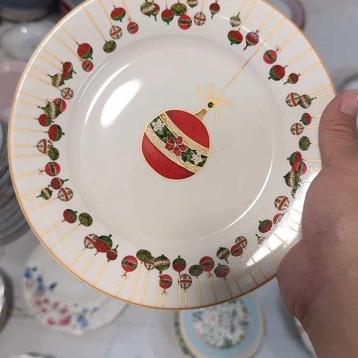 z***Z瓷小盘均价8米一个