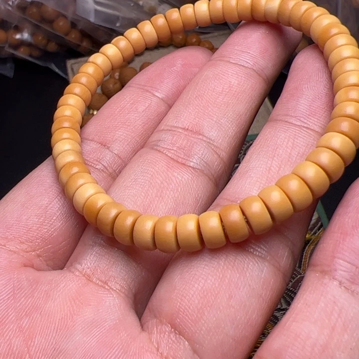 猴头核桃手串拖拉机