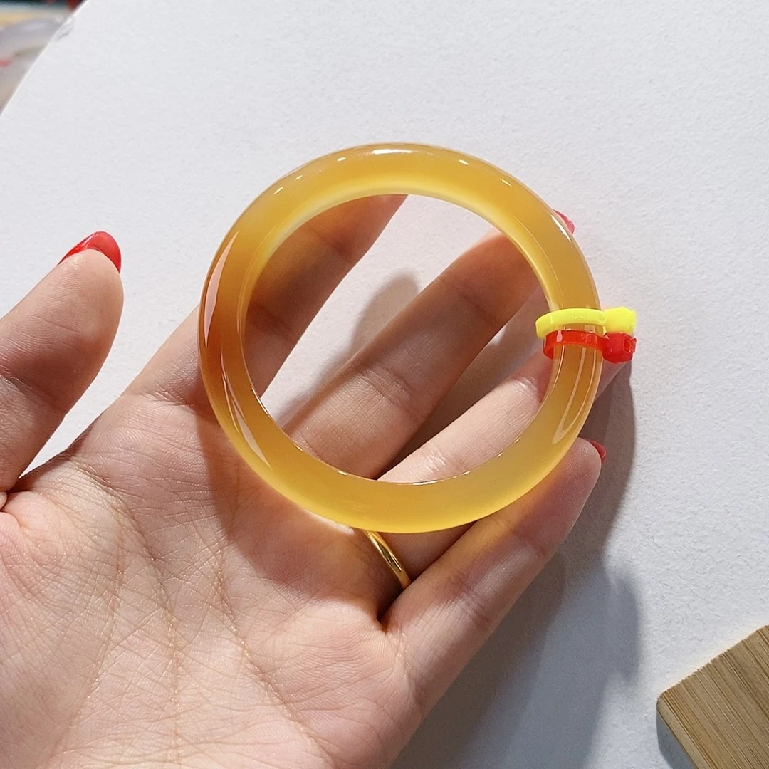 玛瑙/玉髓手镯未镶嵌54