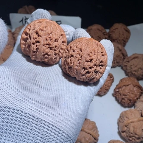 文玩核桃把件水龙纹