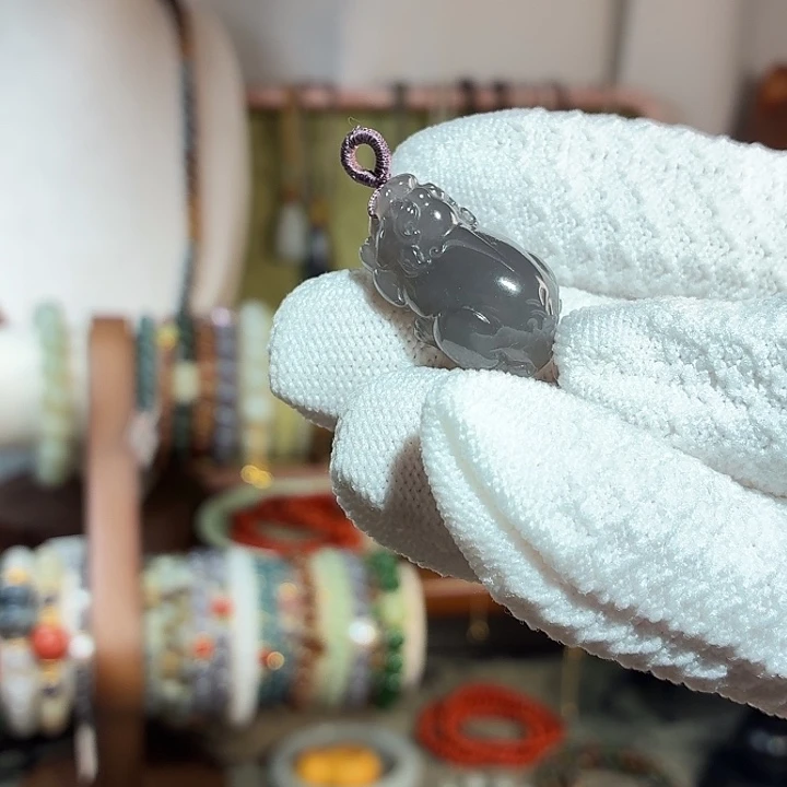 和田玉（青玉）未镶嵌颈饰浓烟紫貔貅 高26.6