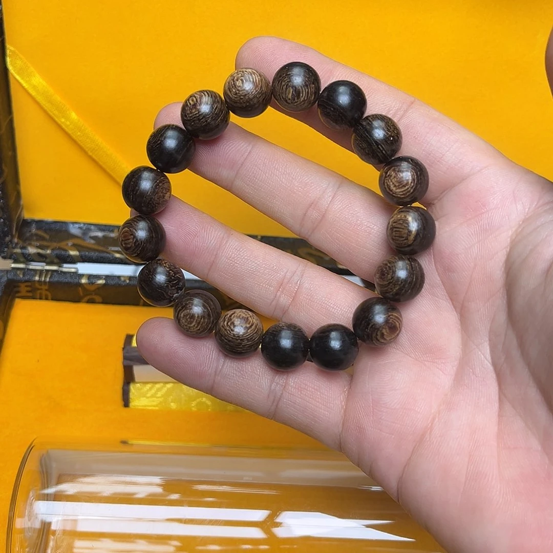 大叶紫檀（黑酸枝木类）