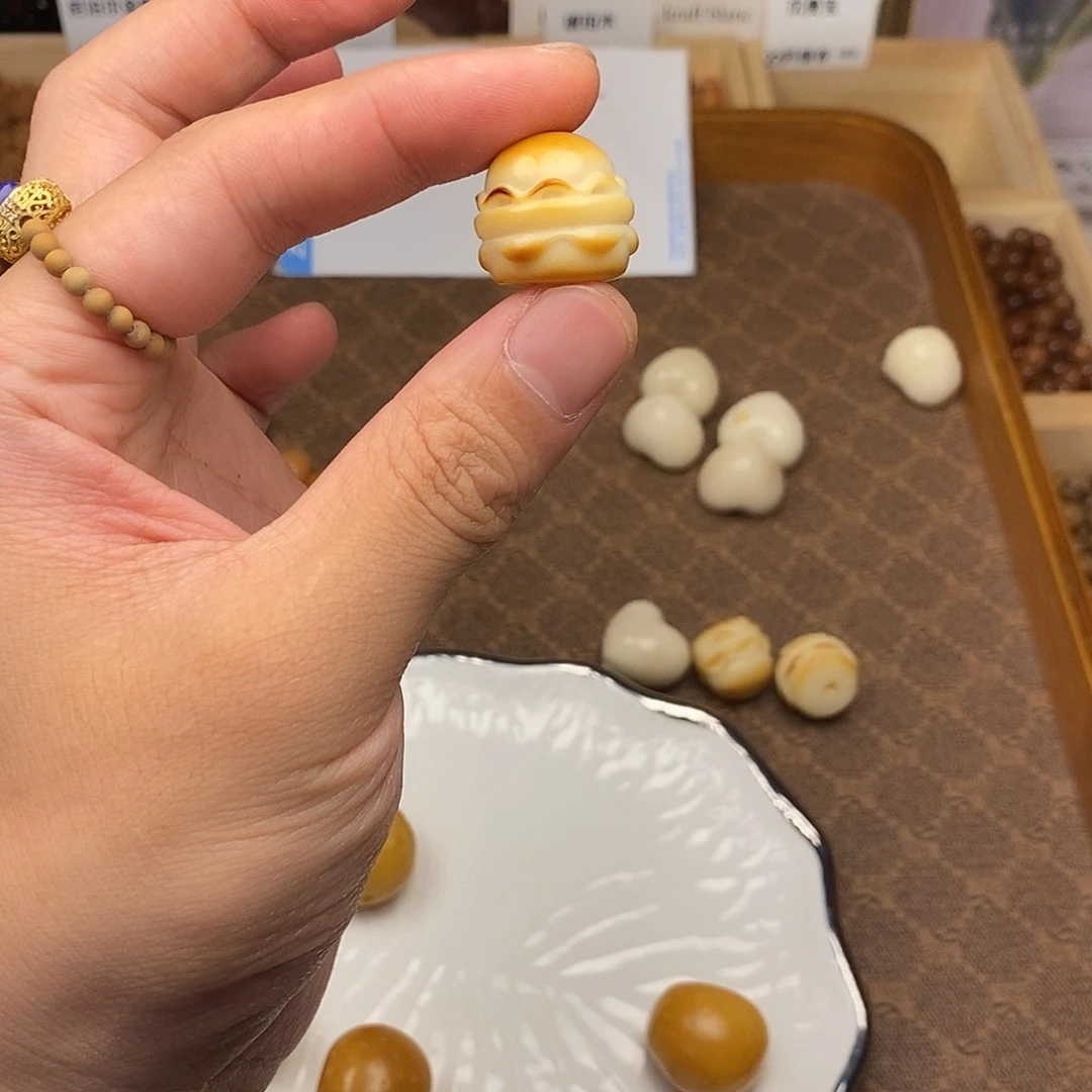 非洲檀香无事牌一个
