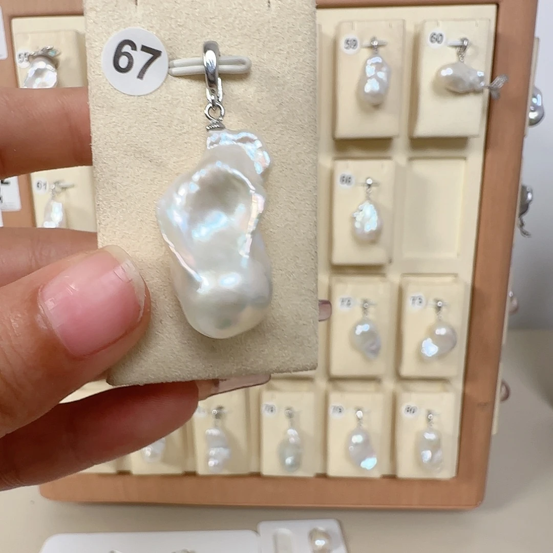 淡水珍珠颈饰合金