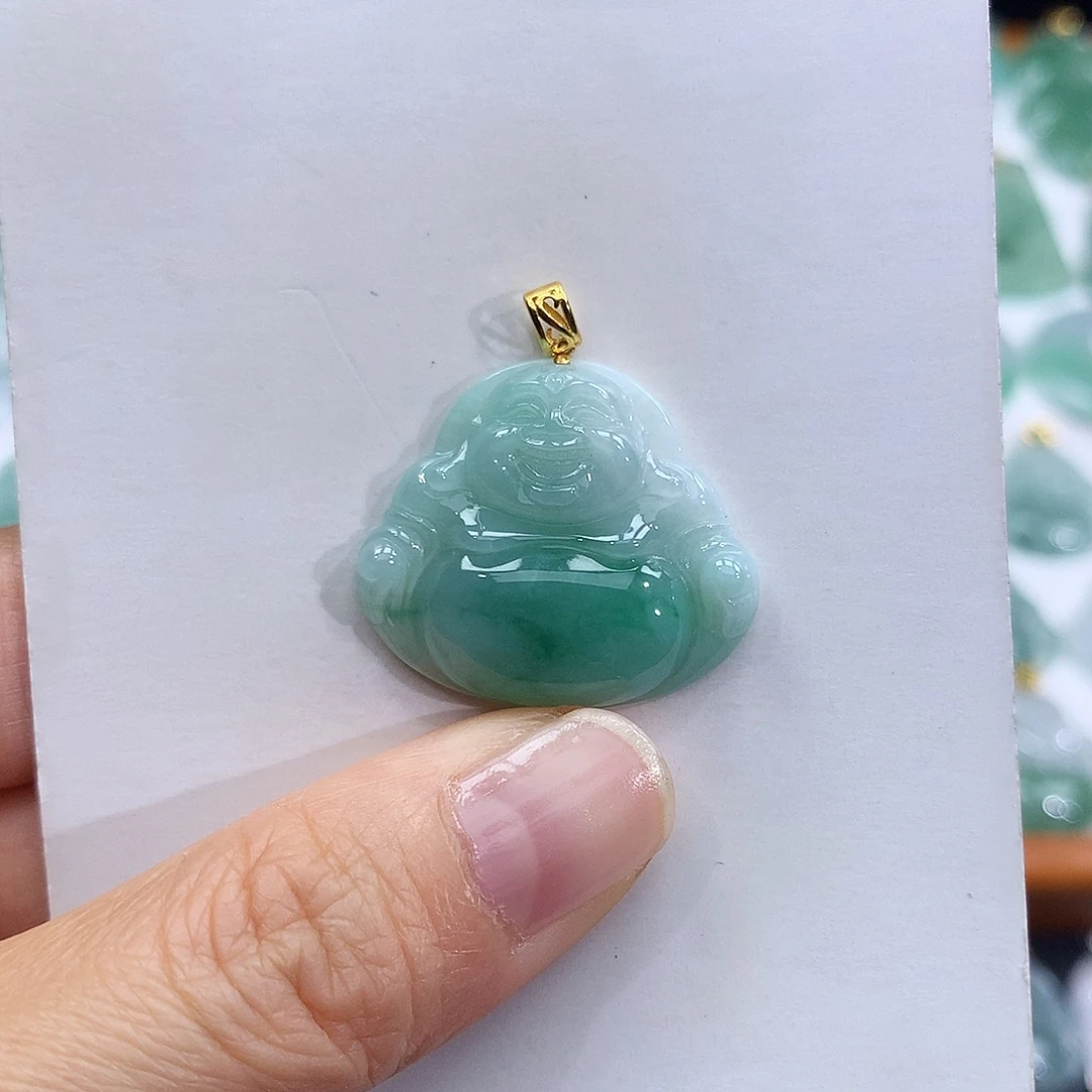 翡翠18K金镶嵌颈饰翡翠吊坠