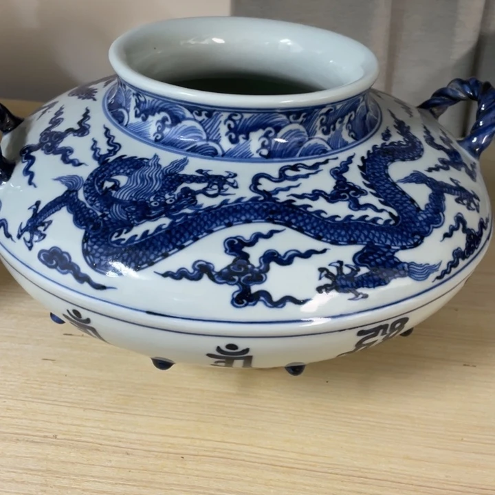 陶瓷快**哥青花瓷器一件