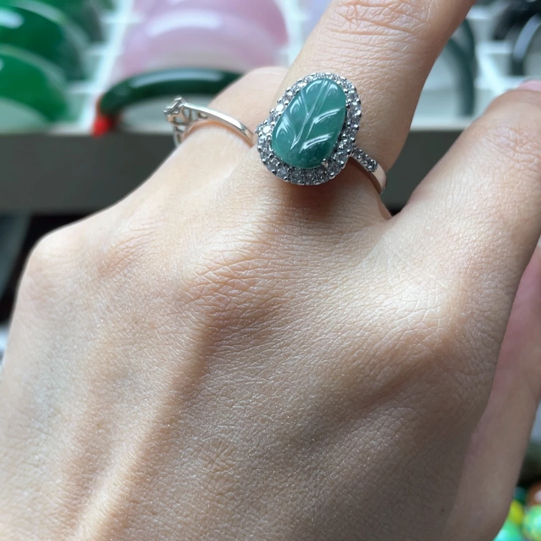 翡翠未镶嵌戒指88888888888888