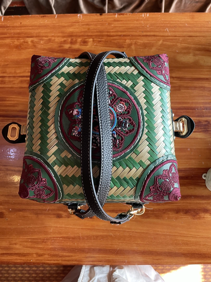 达叔2025年新款双色洛玛竹篮子中号