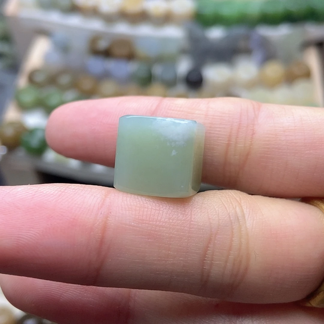 和田玉未镶嵌颈饰福利且末蓝方糖不退换