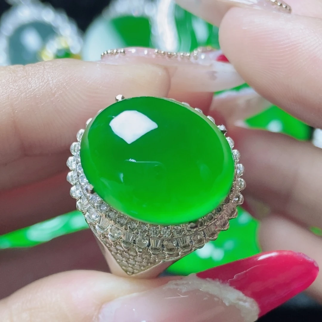 翡翠未镶嵌颈饰