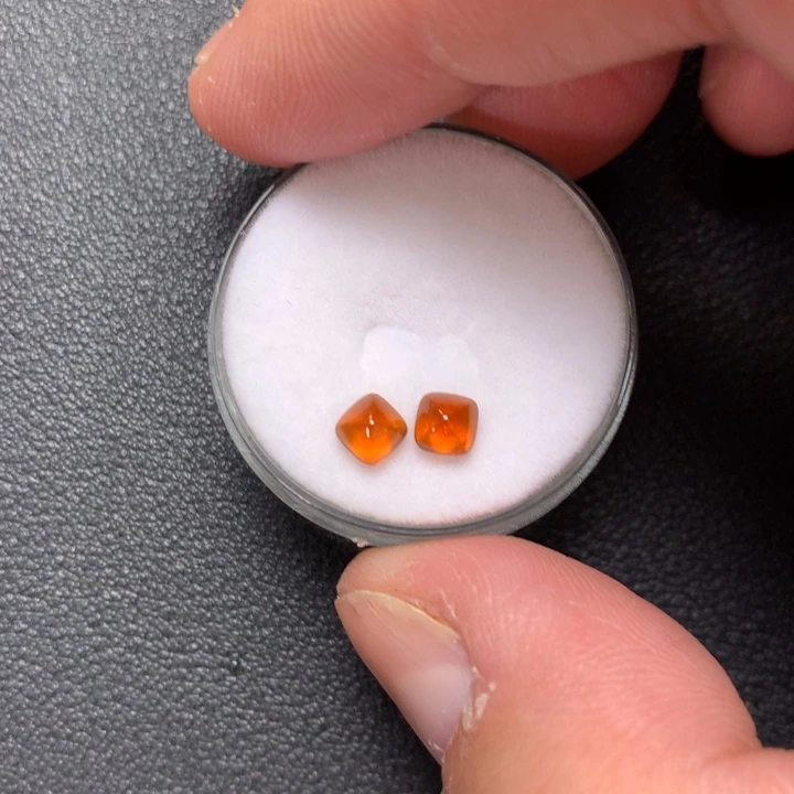 石榴石（芬达石）裸石未镶嵌84分