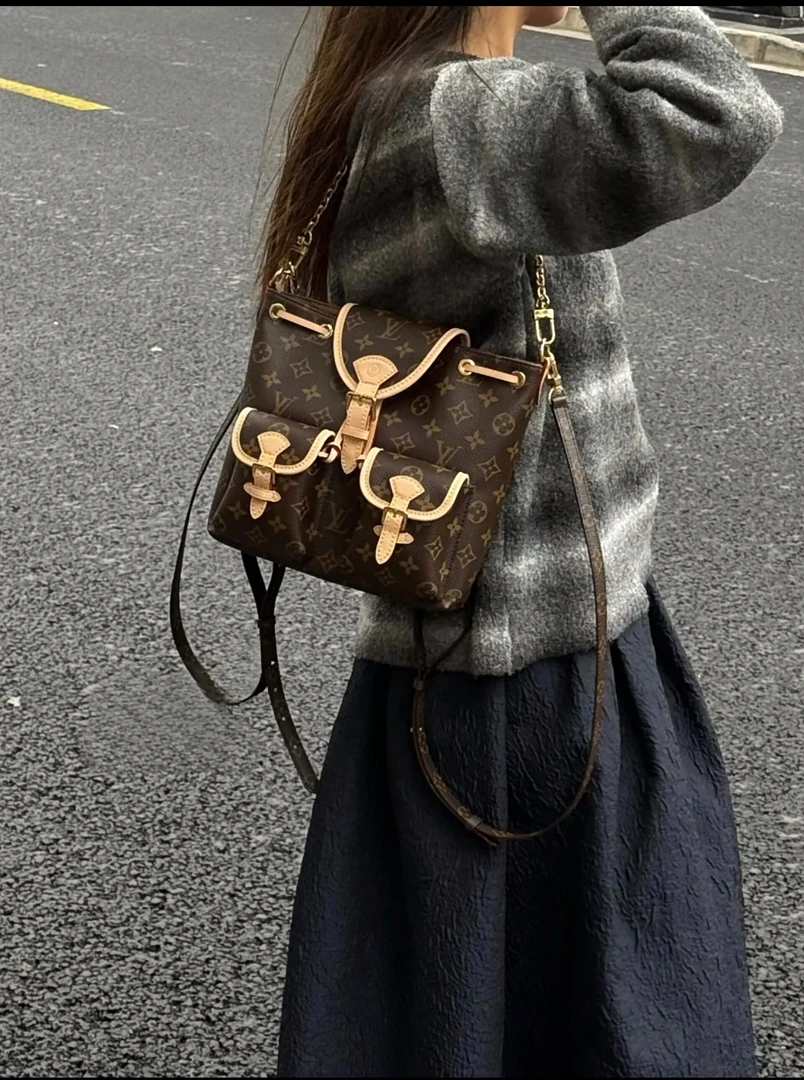 95新 LouisVuitton/路易威登 LV老花双肩包二手