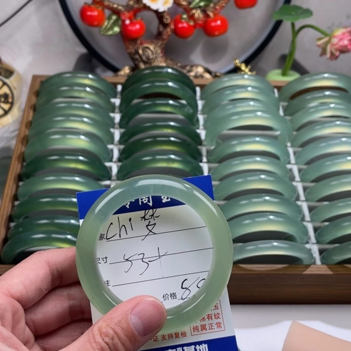 【闪购商品】蛇纹石玉手镯未镶嵌蚩*