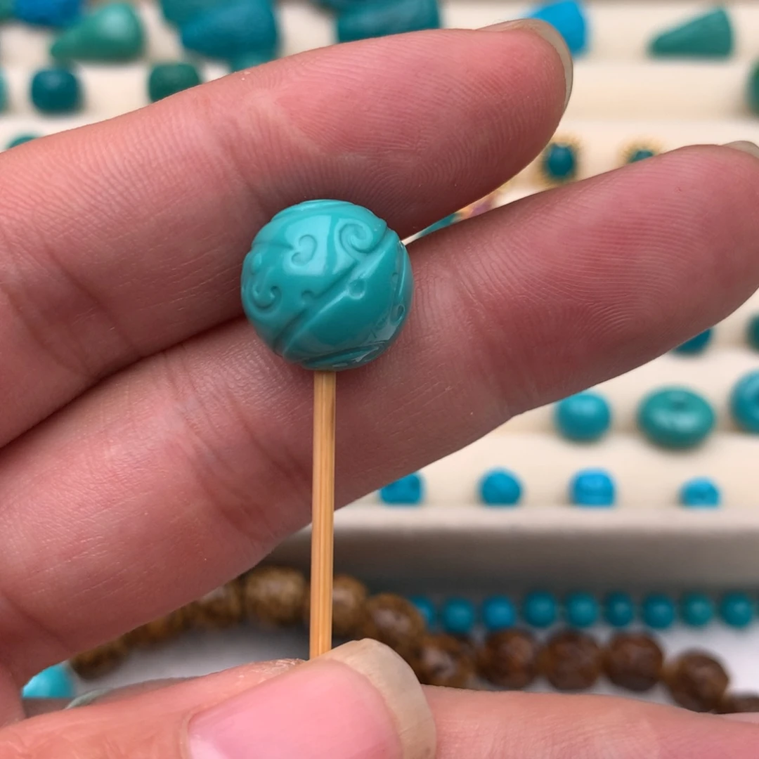 绿松石未镶嵌珠宝奇石