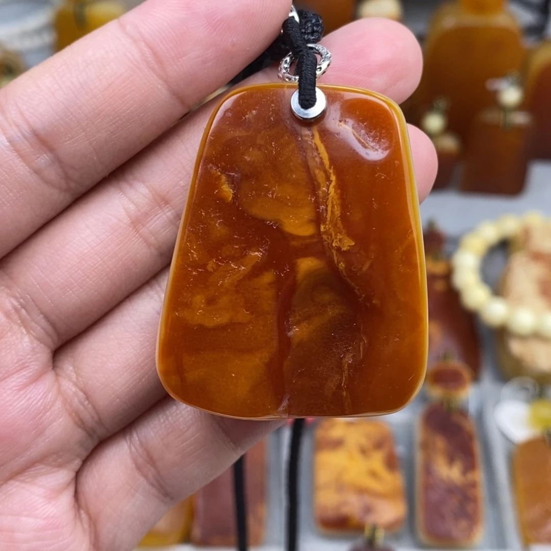 未镶嵌琥珀珠宝奇石