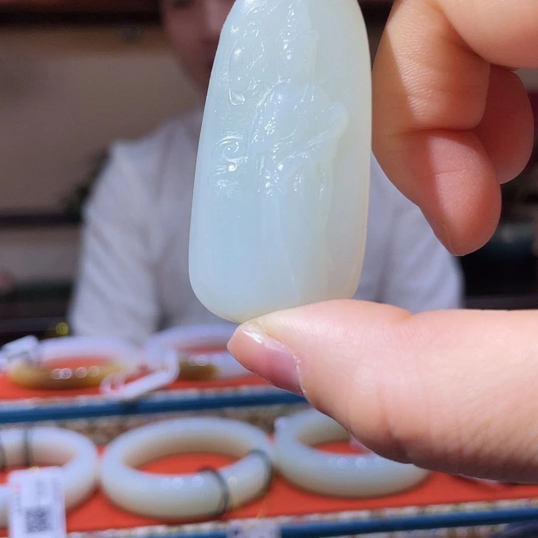 和田玉（糖玉）未镶嵌颈饰