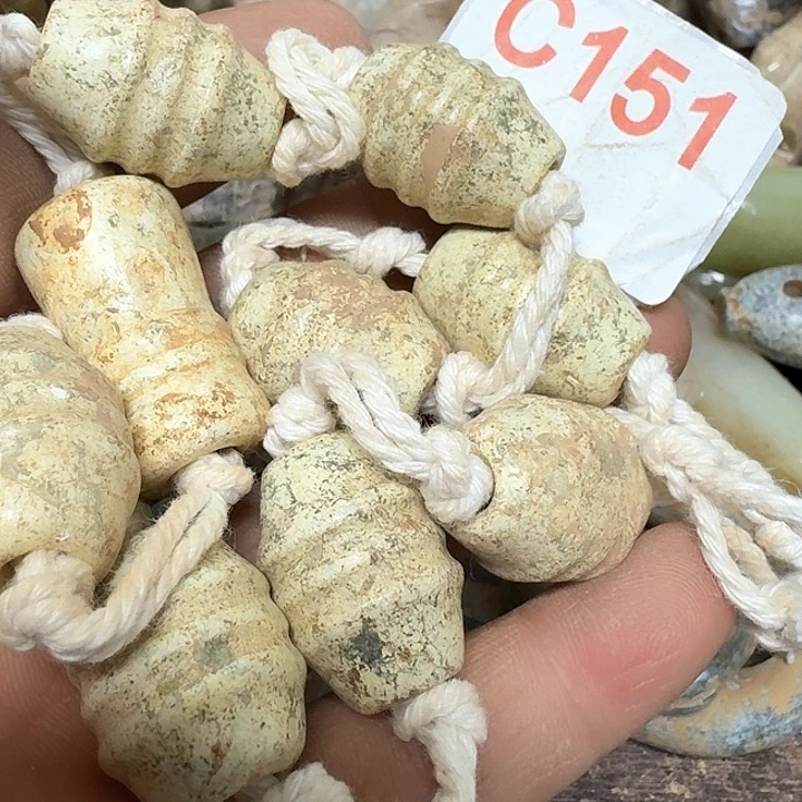 蛇纹石玉颈饰未镶嵌营*师