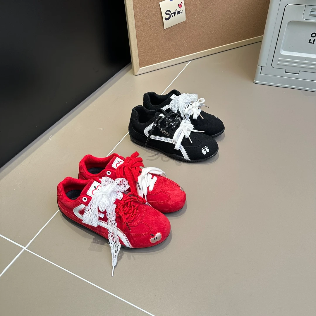 新款简约内增高红色苹果系带德训鞋复古时尚百搭阿甘运动休闲鞋女