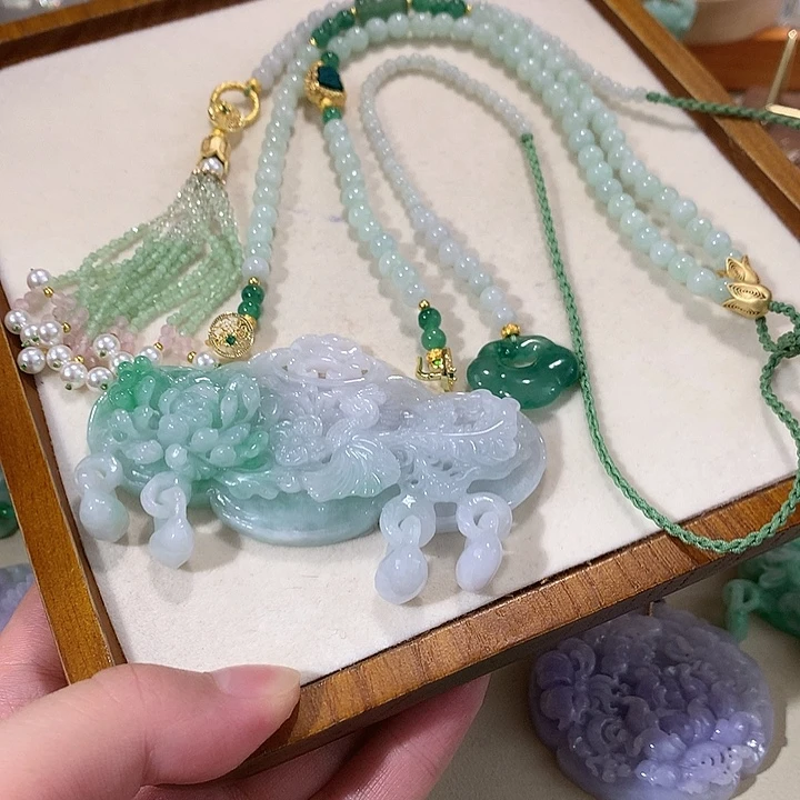翡翠未镶嵌颈饰翡翠吊坠