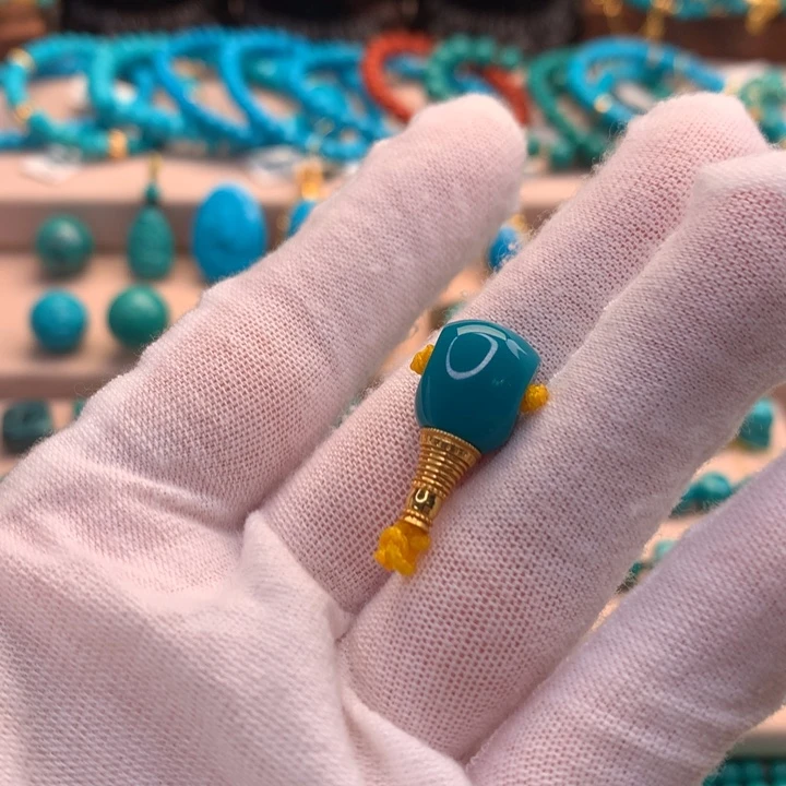 绿松石18K金镶嵌湖北天然原矿绿松石