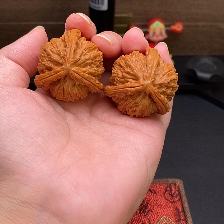 小***博把件文玩核桃白奔