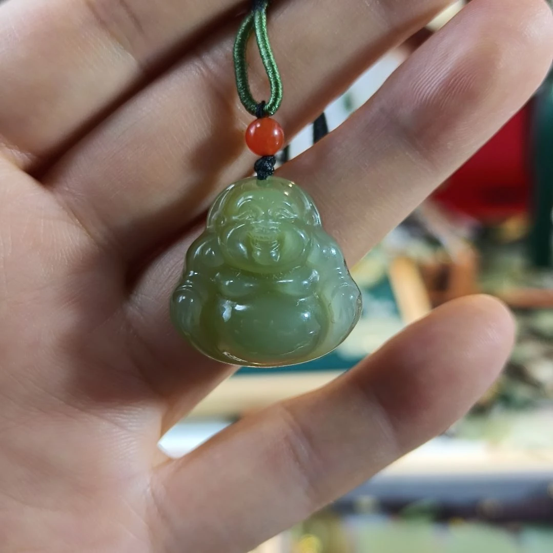 天***宝和田玉未镶嵌颈饰