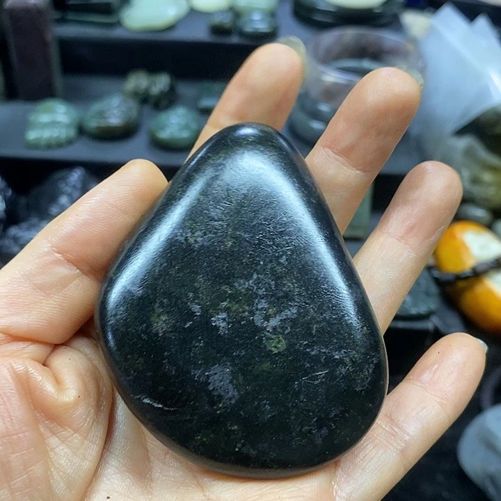 未镶嵌和田玉（糖玉）挂件