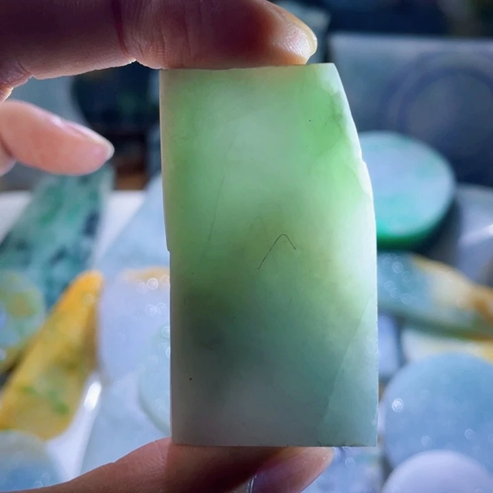 颈饰未镶嵌翡翠天然缅甸翡翠料子