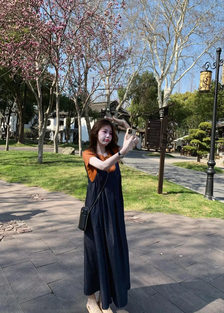 复古气质时尚牛仔背带裙春秋慵懒风甜美气质连衣裙新款宽松背心裙