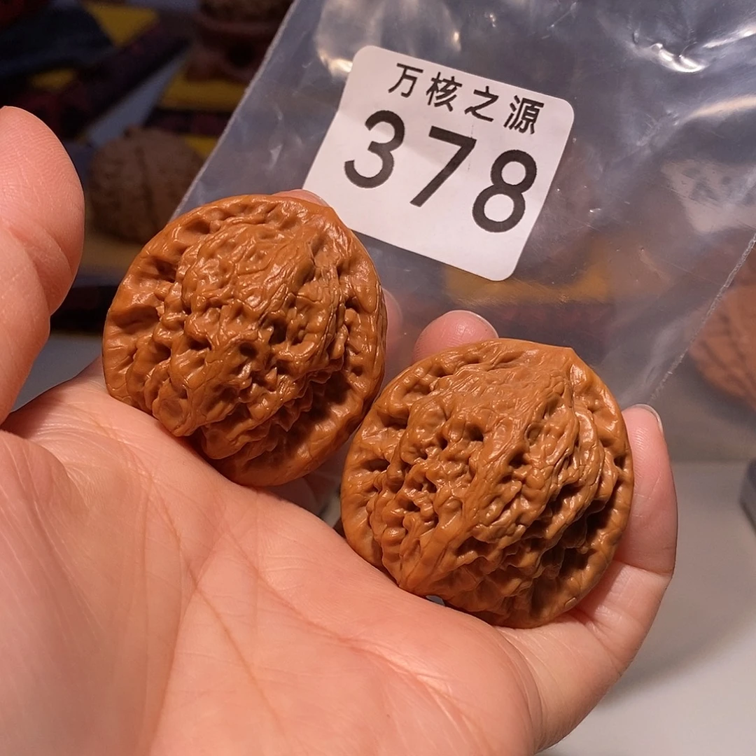 吊坠文玩核桃38金公子，微修……