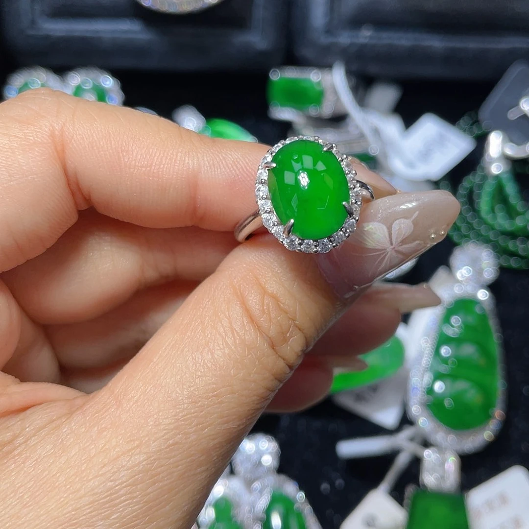 翡翠颈饰银S925镶嵌翡翠