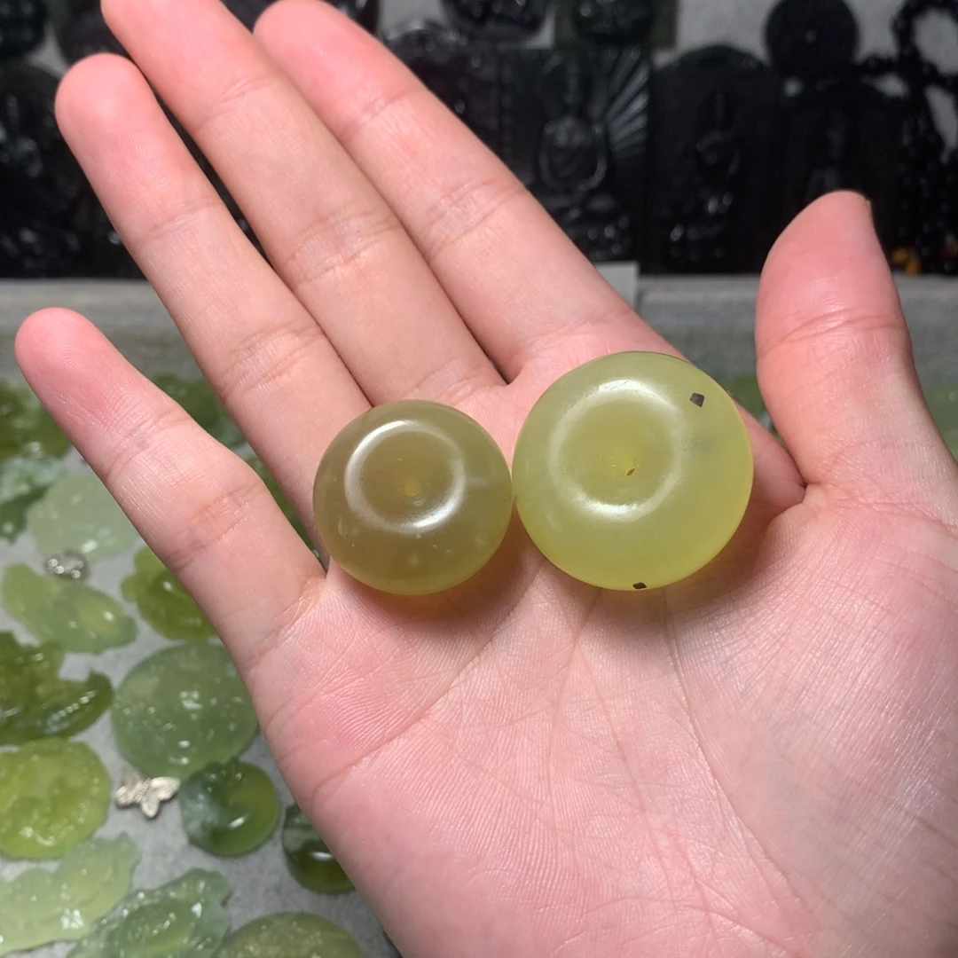 合金蛇纹石玉颈饰