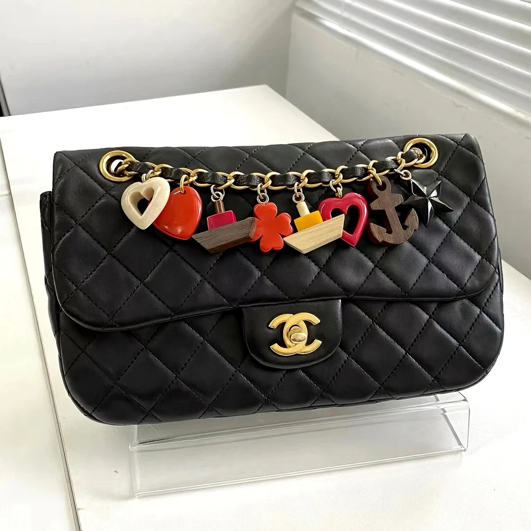 99新 Chanel/香奈儿 8596|香奈儿黑金cf情人节单肩包腋下包徽章
