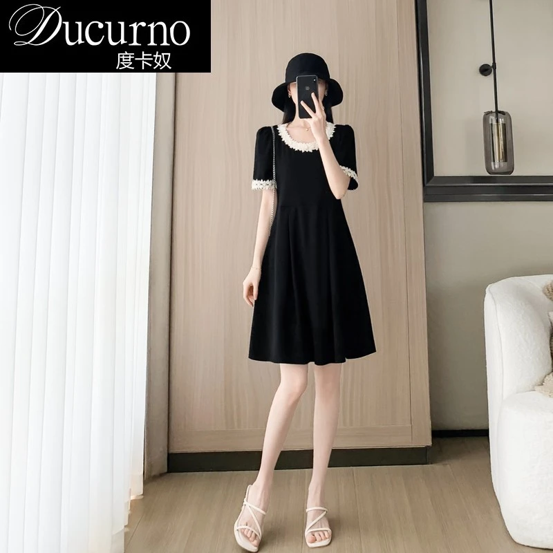 小个子黑色连衣裙夏季新款显瘦气质洋气百搭遮肉夏天赫本风小黑裙