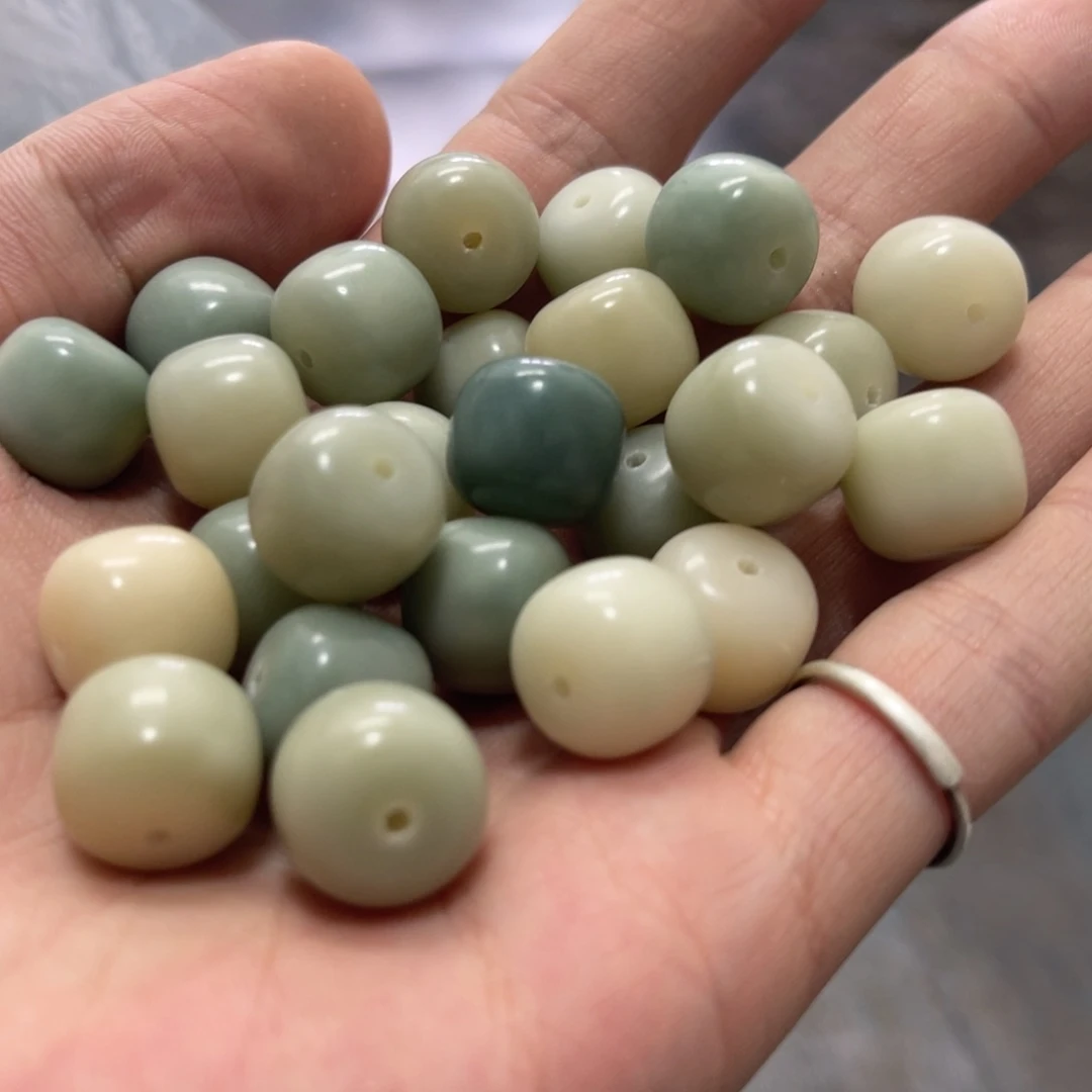 吊坠白玉菩提a14/20+2颗海盐蓝干磨桶