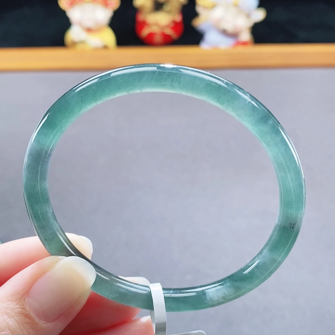翡翠未镶嵌手镯75