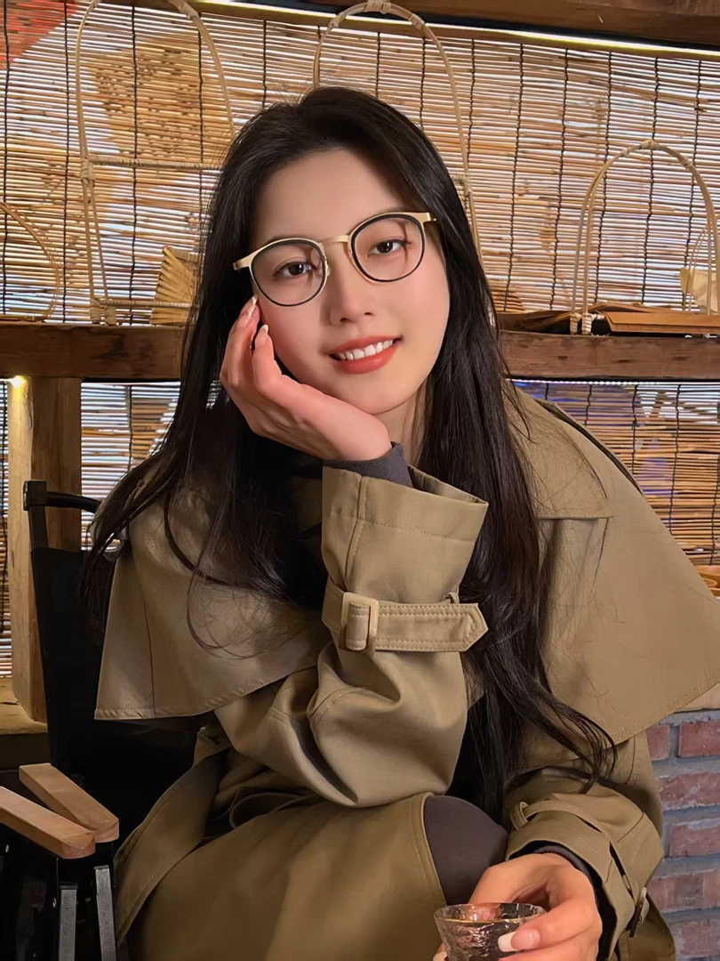 （工厂直销）林得博歌时尚超轻佩戴轻量界的典范眼镜