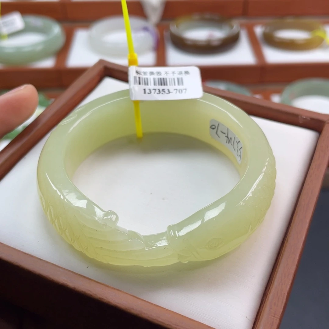 【闪购商品】未镶嵌手镯和田玉链接89。 53-54