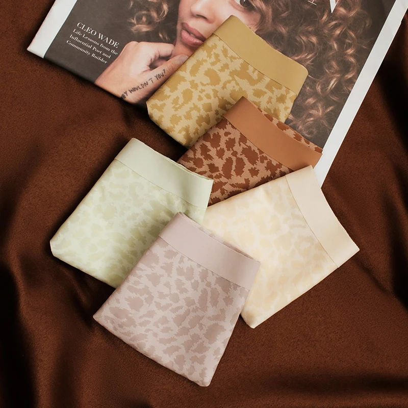 提未苏裸感性感豹纹内裤女无痕亲肤透气不夹臀中腰女神三角裤短裤