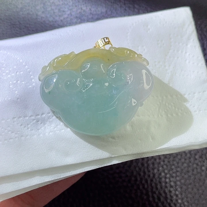 翡翠颈饰18K金镶嵌翡翠