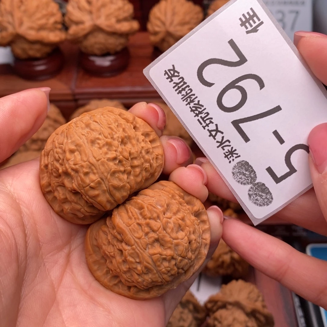 把件文玩核桃40闷白