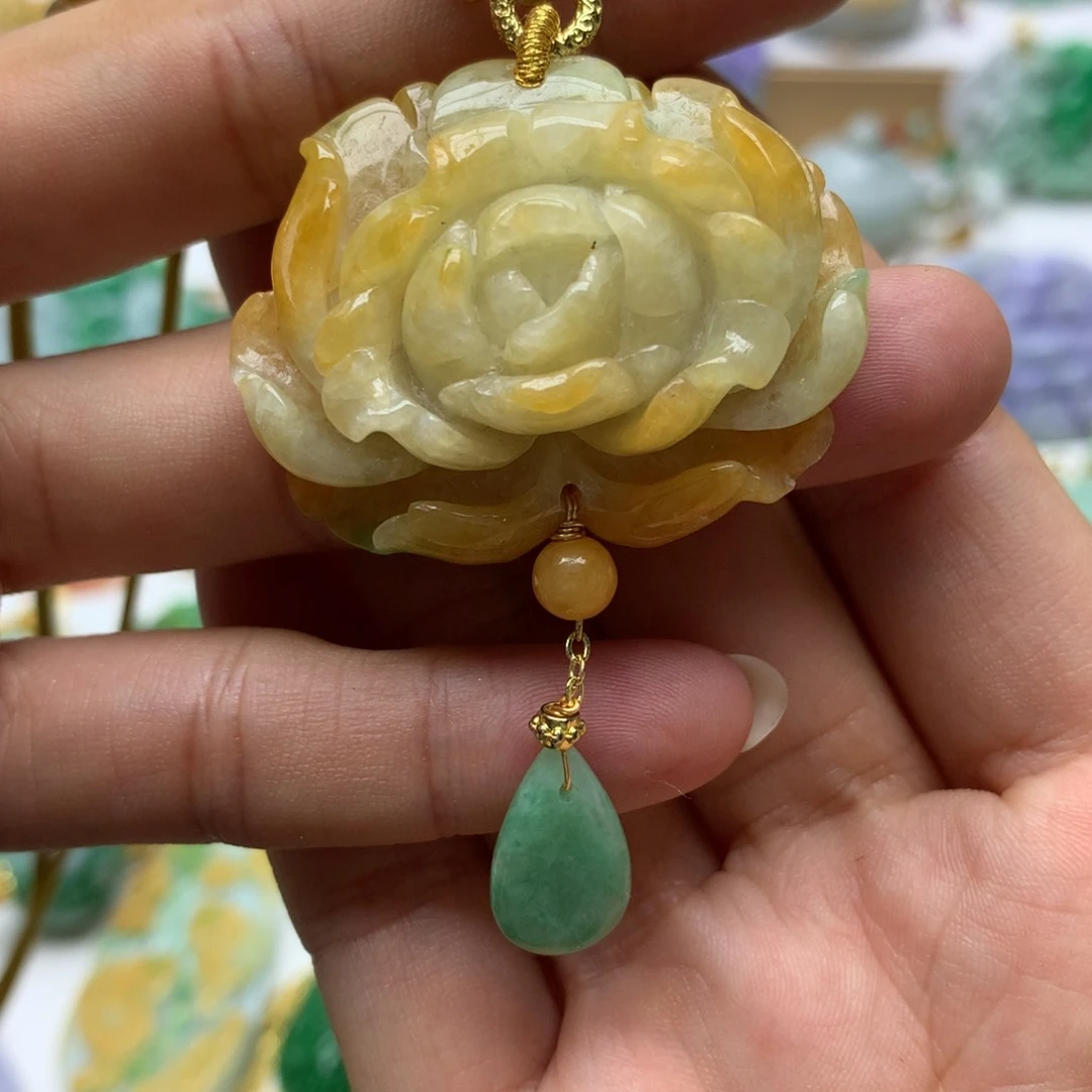 翡翠未镶嵌颈饰翡翠