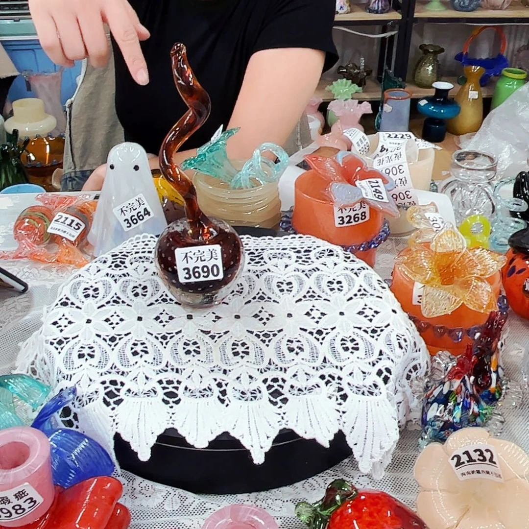3690 家悦琉璃工艺品不完美