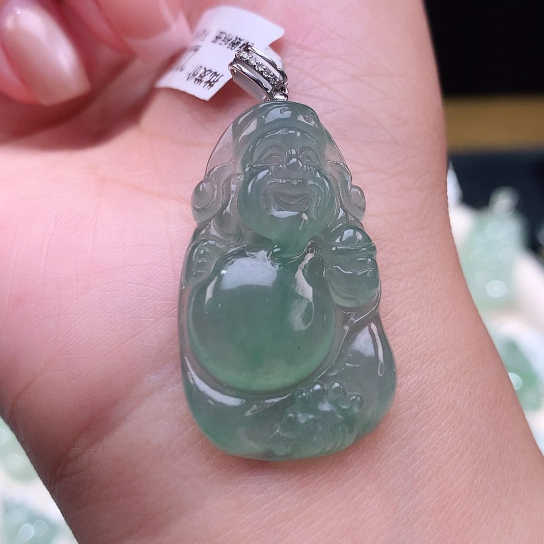 颈饰18K金镶嵌翡翠财神
