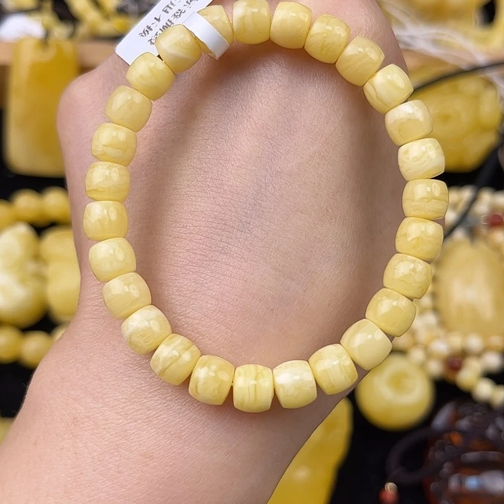 琥珀未镶嵌颈饰琥珀，多样性发其一