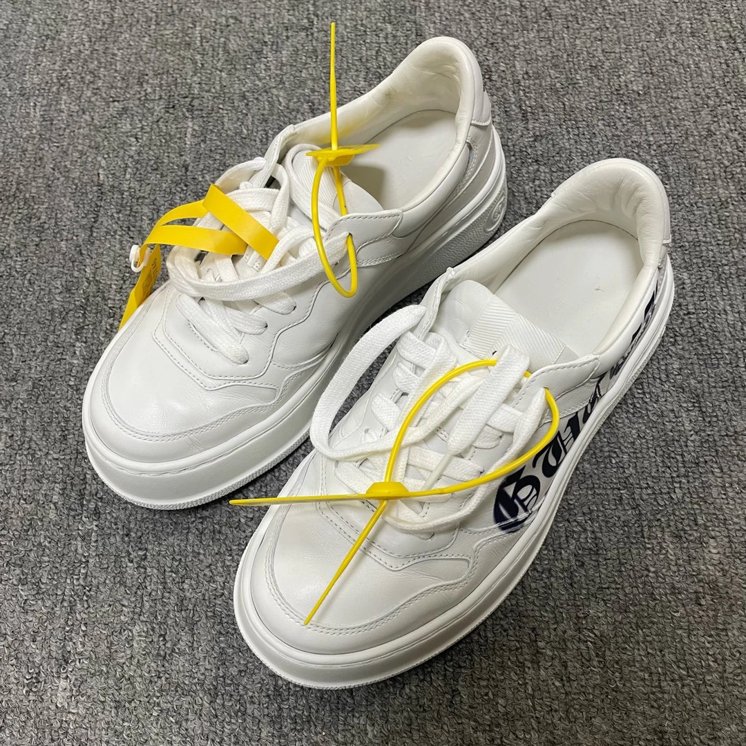95新 GUCCI/古驰 舒适百搭时尚板鞋  37码/5746