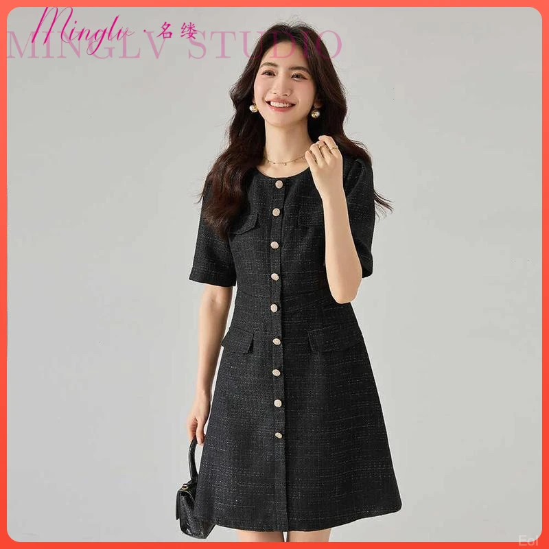 名缕2025小香风连衣裙女法式气质中长款短袖显瘦高腰圆领裙子