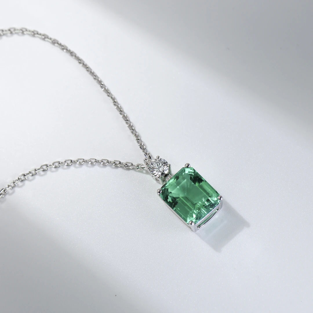 培育祖母绿【三隆珠宝】#689  PT950祖母绿吊坠时尚百搭经典