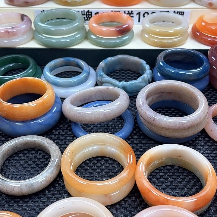 清***字石英质玉手镯未镶嵌