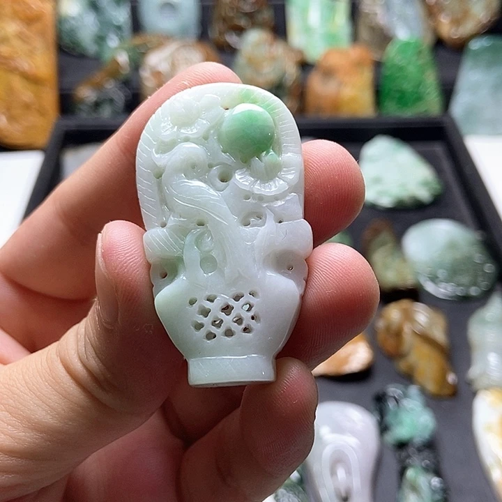 翡翠未镶嵌颈饰翡翠a货